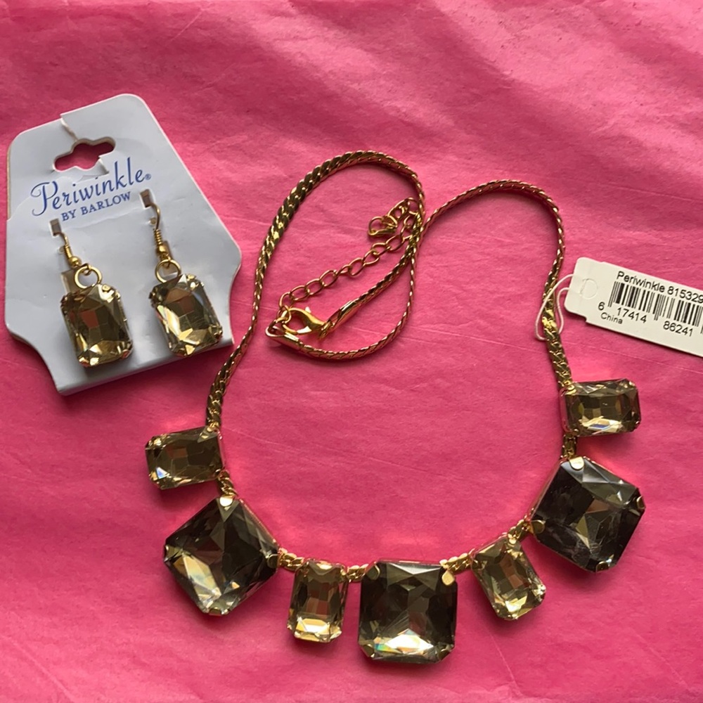 Chunky Topaz statement necklace w/earrings